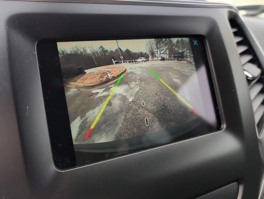 Thumbnail: 2019 Jeep Cherokee - 29