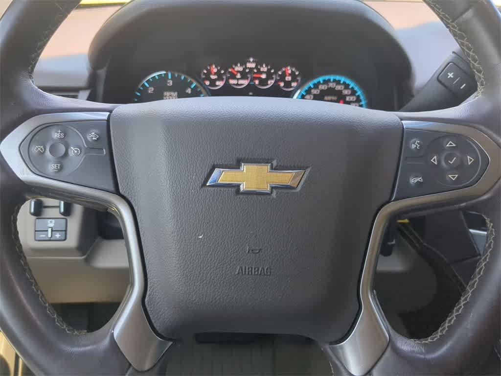 Thumbnail: 2017 Chevrolet Suburban - 22
