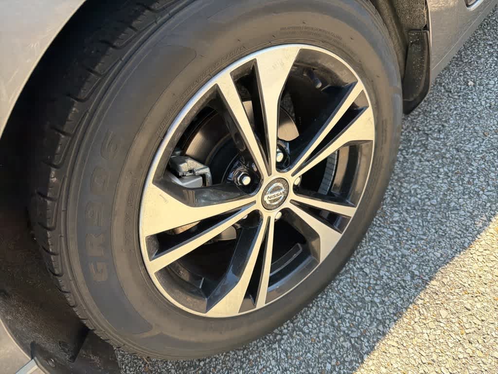 Thumbnail: 2021 Nissan Sentra - 11