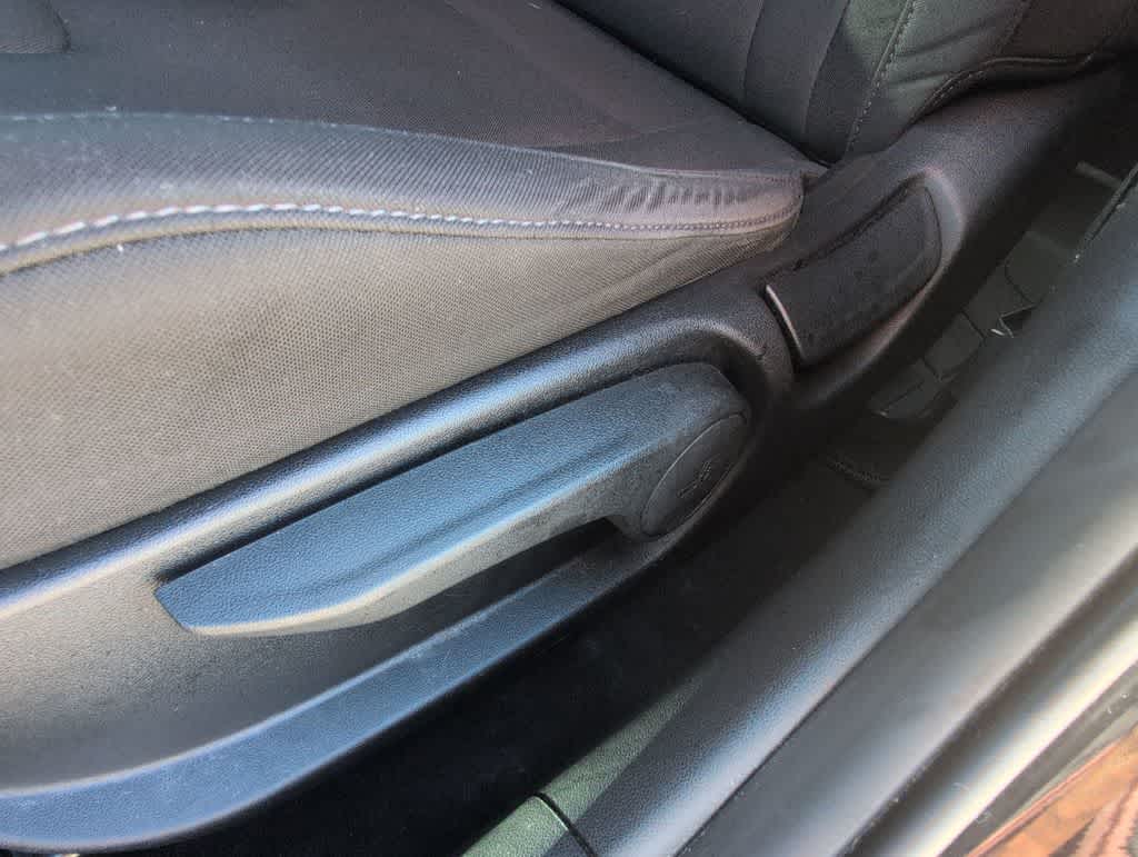 Thumbnail: 2022 Hyundai Elantra - 17