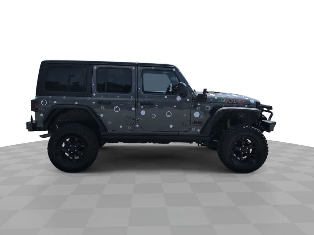 Thumbnail: 2022 Jeep Wrangler - 9