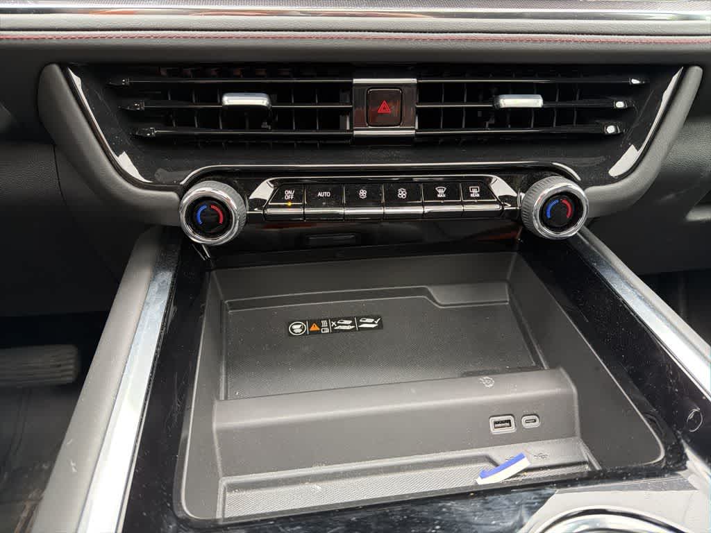 Thumbnail: 2025 Chevrolet Tahoe - 21