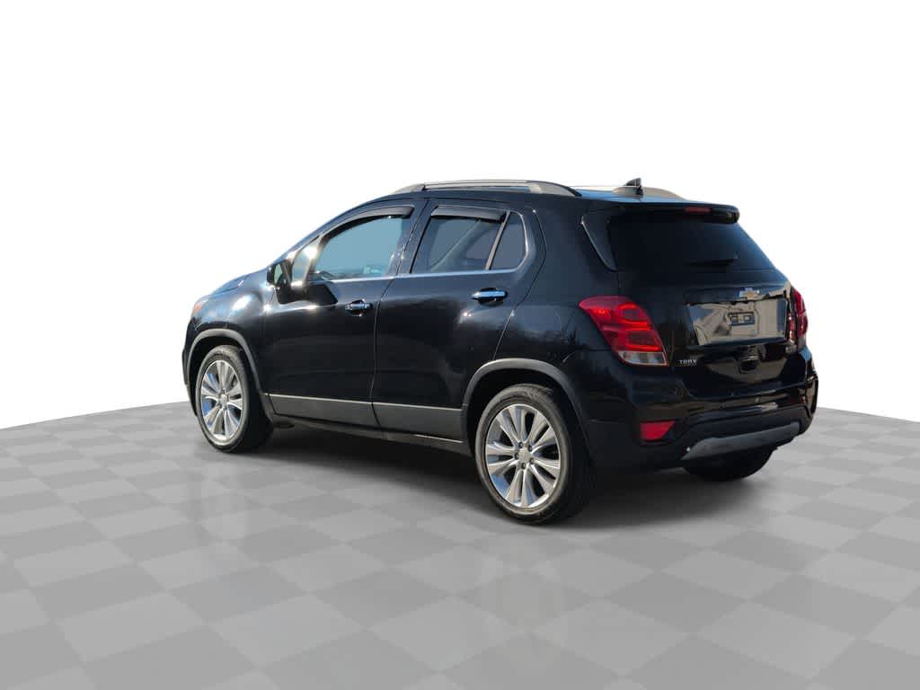 Thumbnail: 2017 Chevrolet Trax - 6