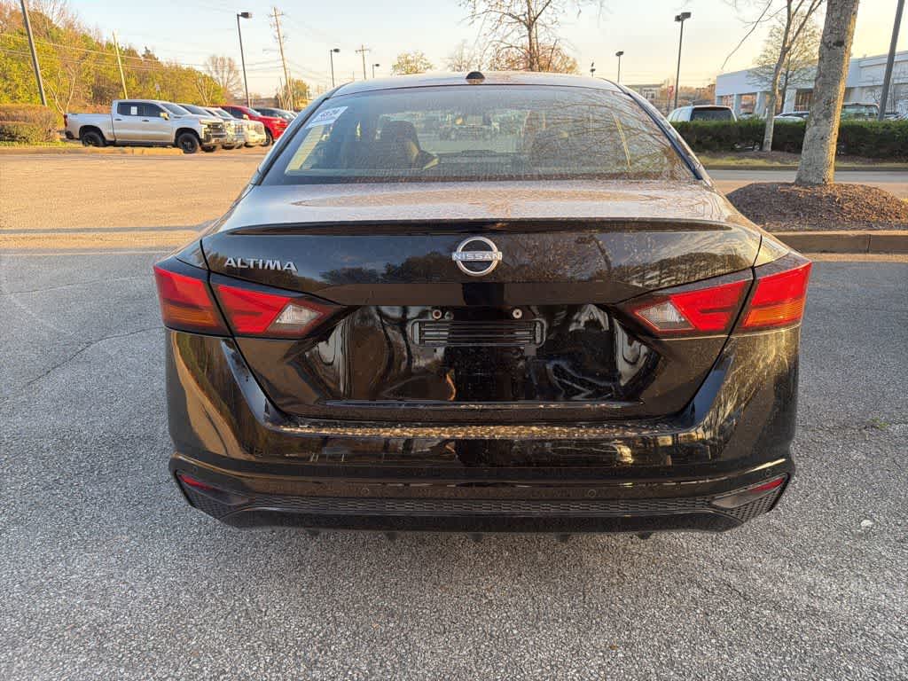 Thumbnail: 2025 Nissan Altima - 4