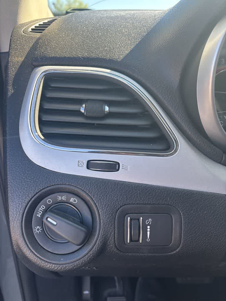 Thumbnail: 2020 Dodge Journey - 22