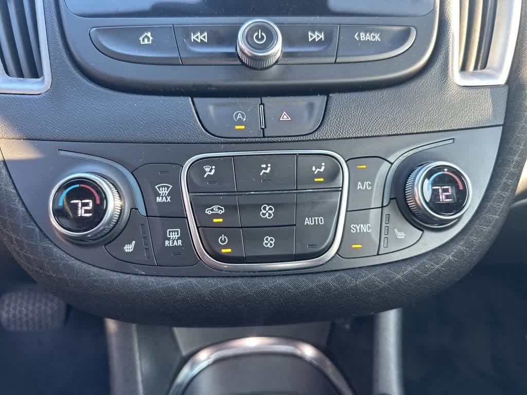 Thumbnail: 2024 Chevrolet Malibu - 18