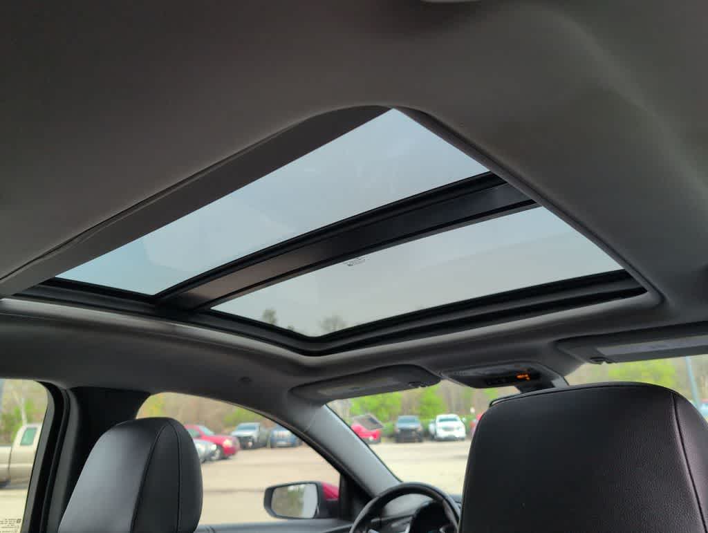 Thumbnail: 2016 Chevrolet Malibu - 22