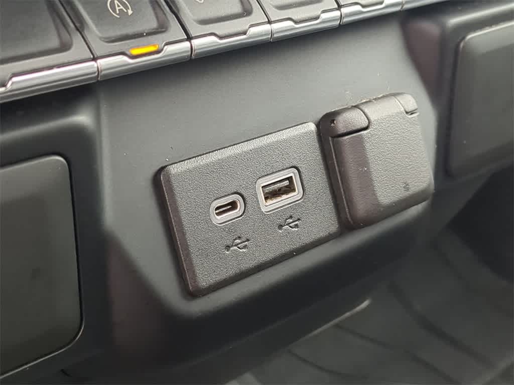 Thumbnail: 2021 Chevrolet Silverado 1500 - 29