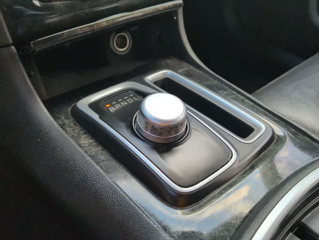 Thumbnail: 2019 Chrysler 300 - 32