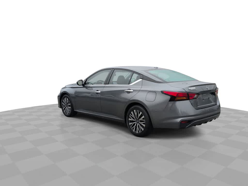 Thumbnail: 2023 Nissan Altima - 6