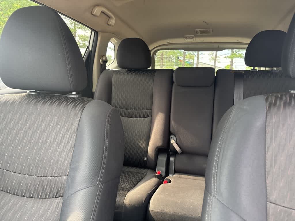 2018 Nissan Rogue SV 12