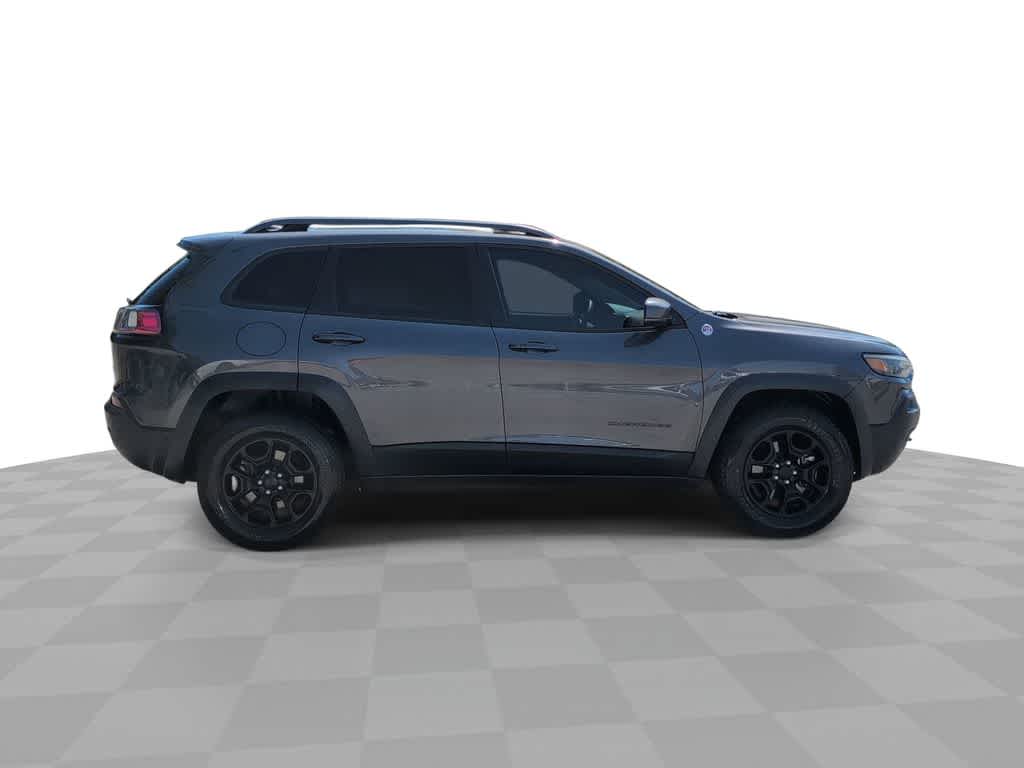 Thumbnail: 2019 Jeep Cherokee - 9
