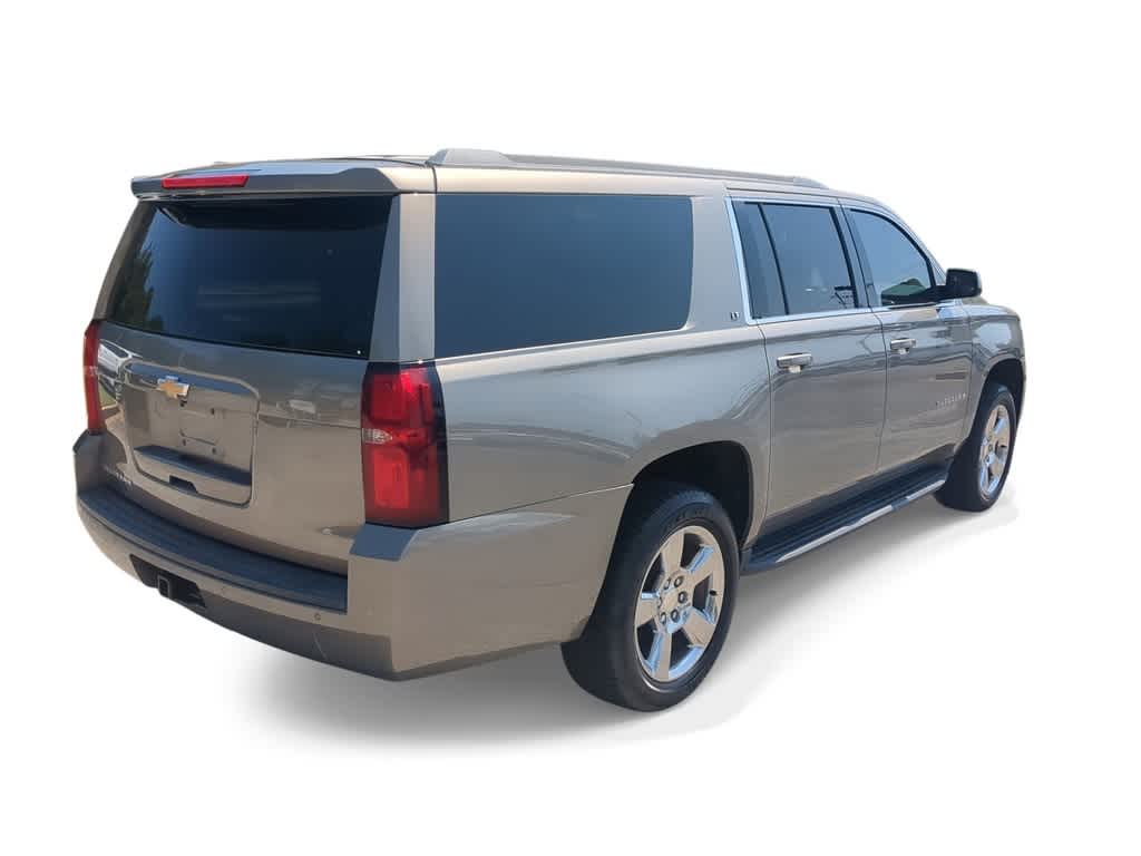 Thumbnail: 2017 Chevrolet Suburban - 8