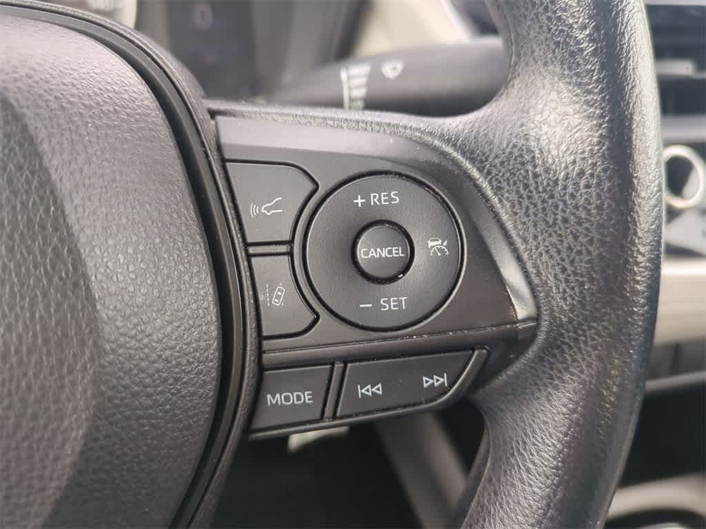 Thumbnail: 2022 Toyota Corolla Cross - 23