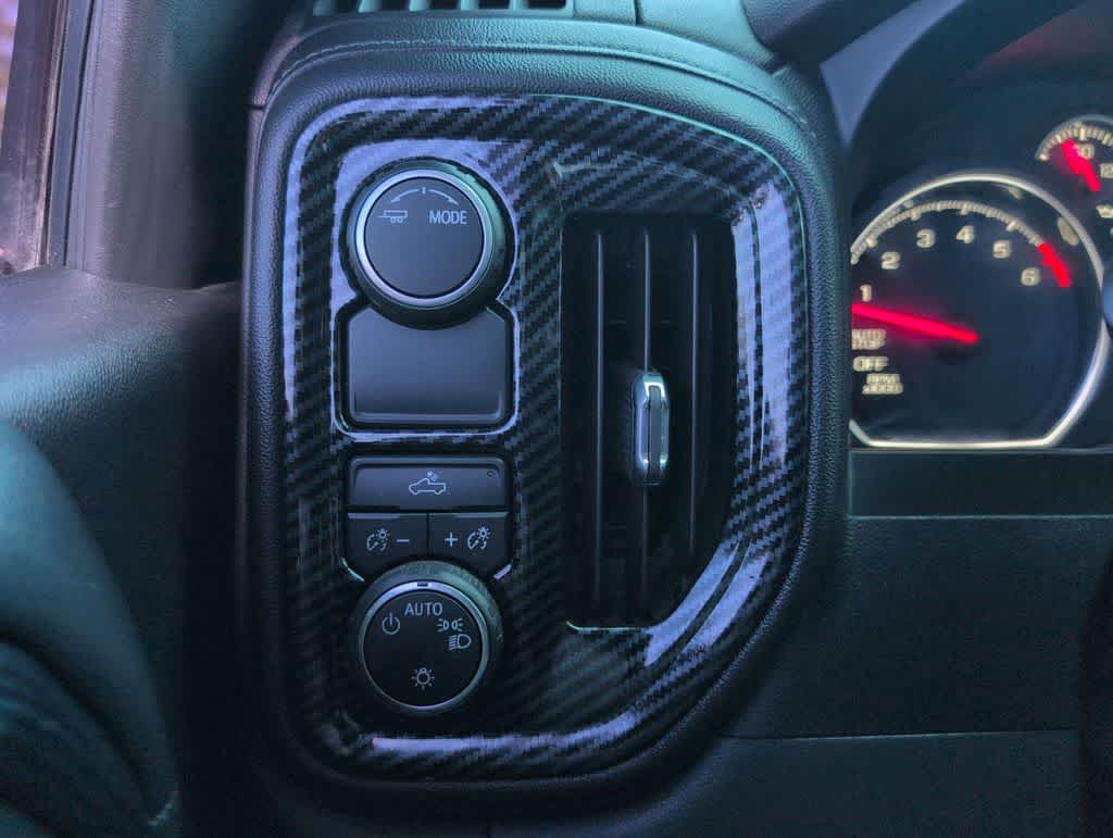 Thumbnail: 2020 Chevrolet Silverado 1500 - 26