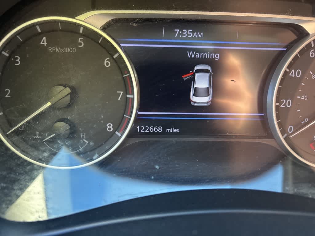 Thumbnail: 2021 Nissan Sentra - 17