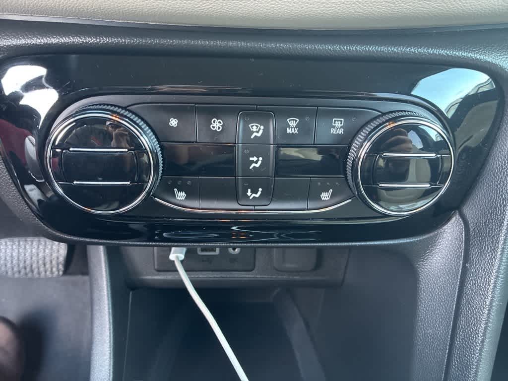 Thumbnail: 2022 Buick Encore GX - 23