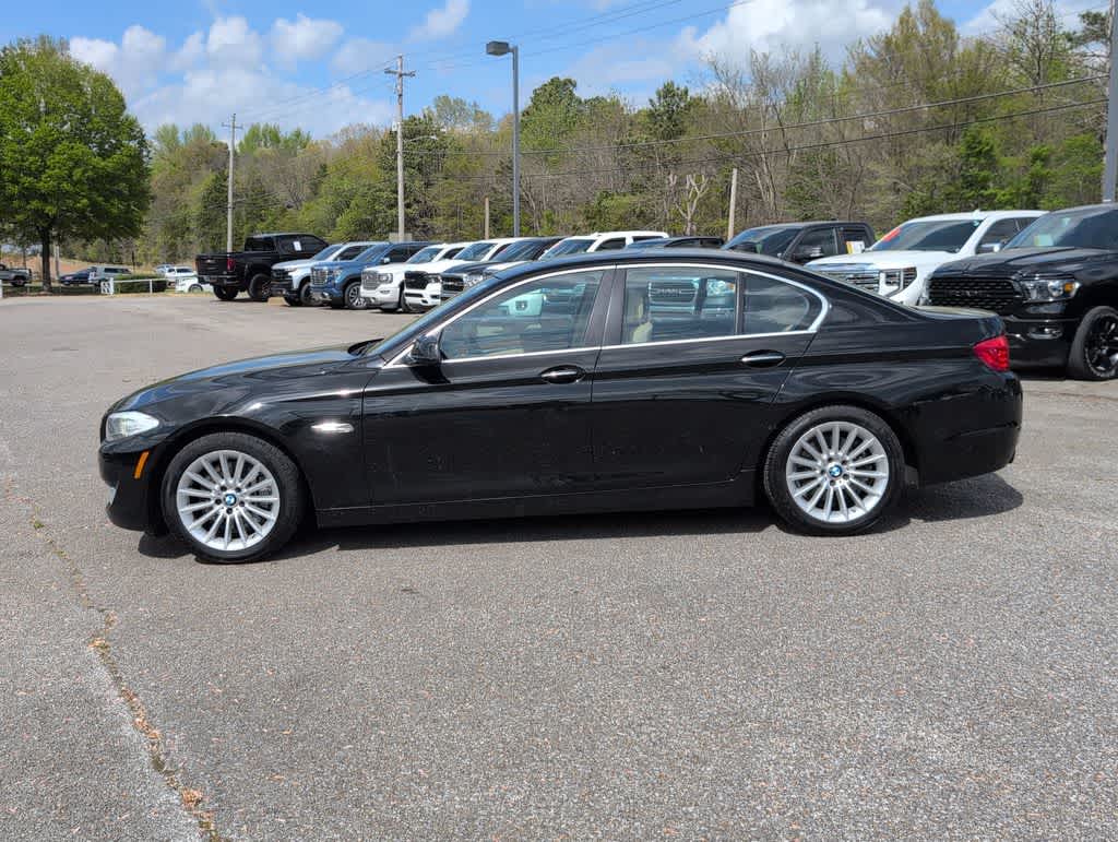 Thumbnail: 2011 BMW 5 Series - 5