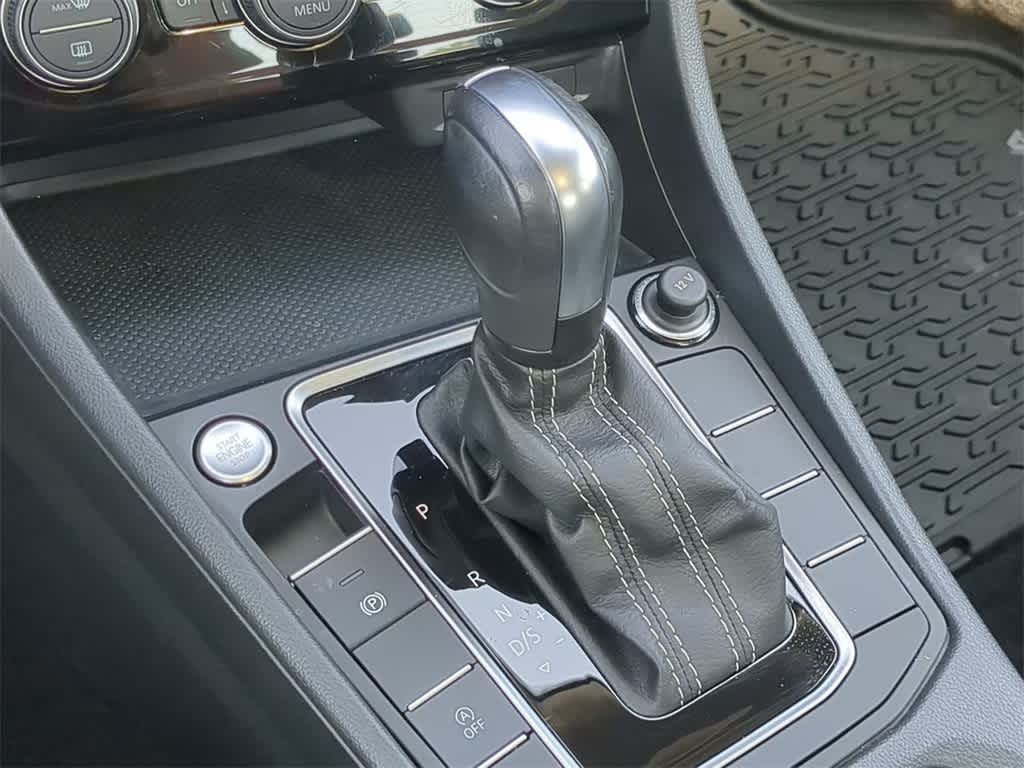 Thumbnail: 2021 Volkswagen Jetta - 31