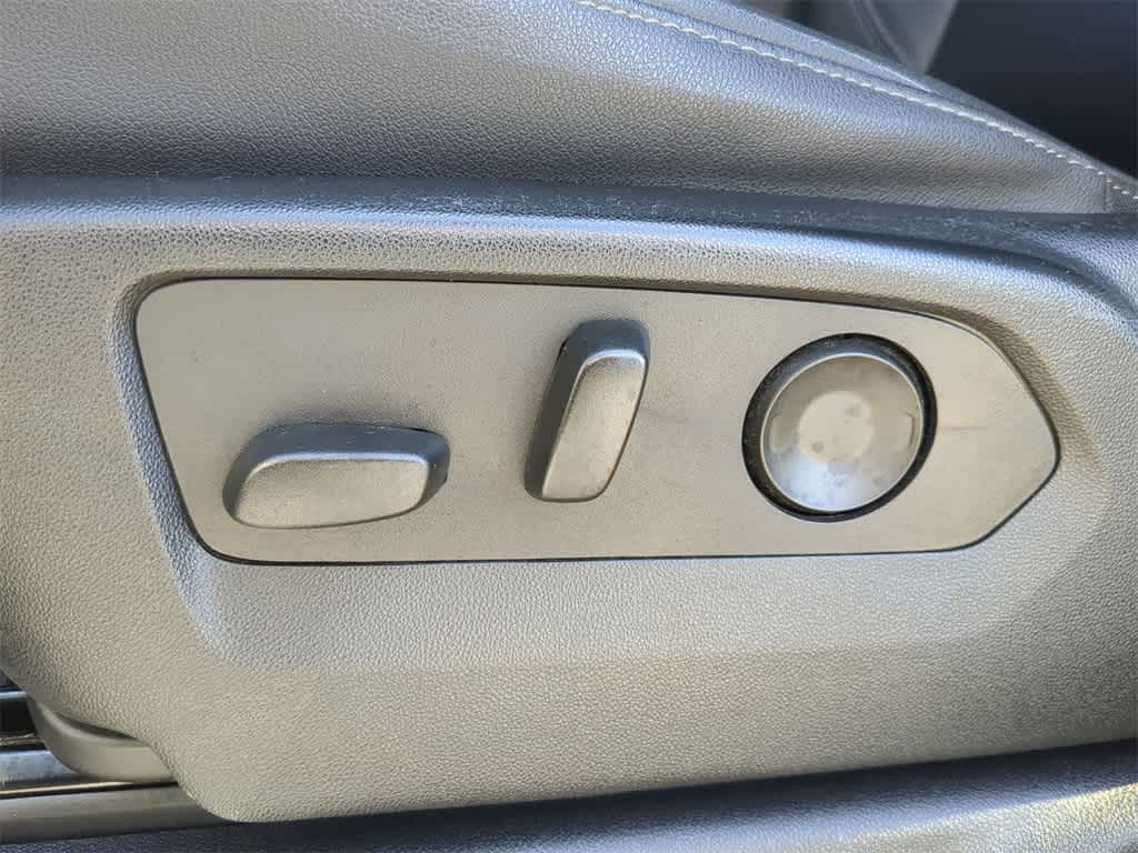 Thumbnail: 2023 Chevrolet Silverado 1500 - 17