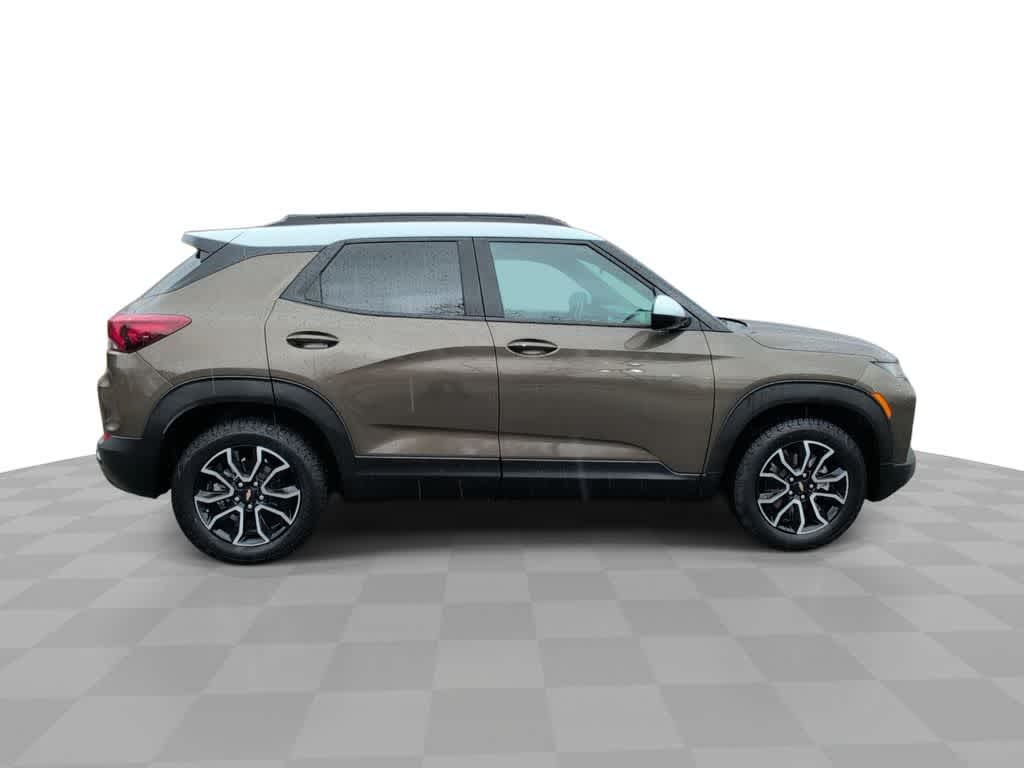 Thumbnail: 2021 Chevrolet TrailBlazer - 9