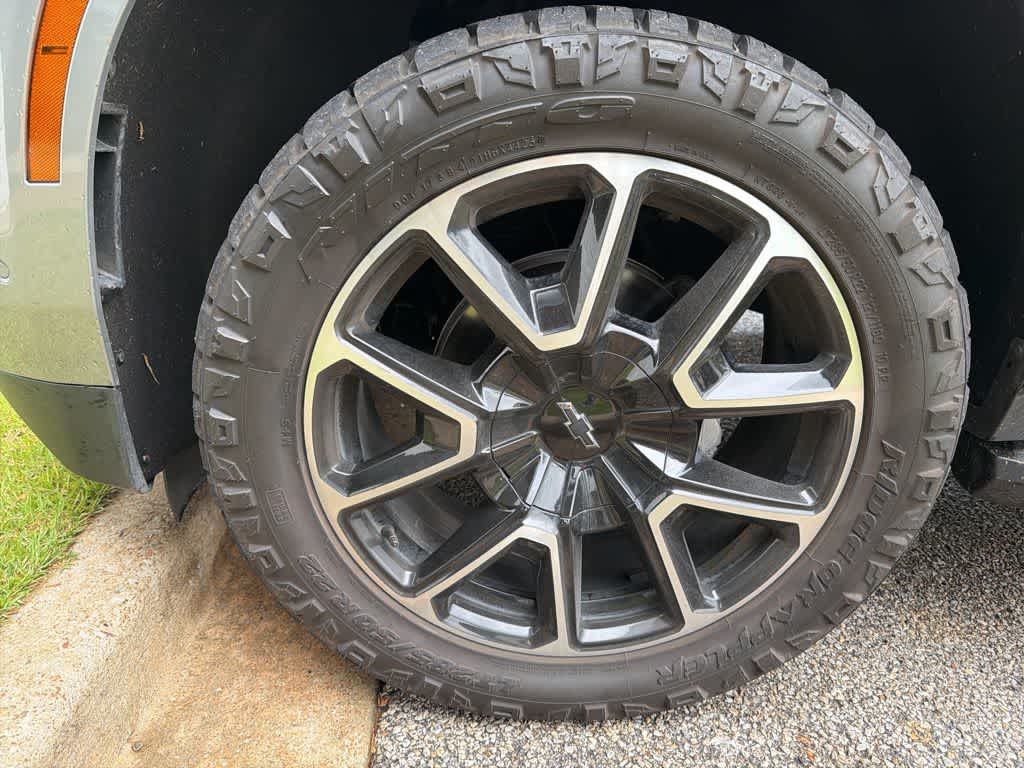 Thumbnail: 2025 Chevrolet Tahoe - 9