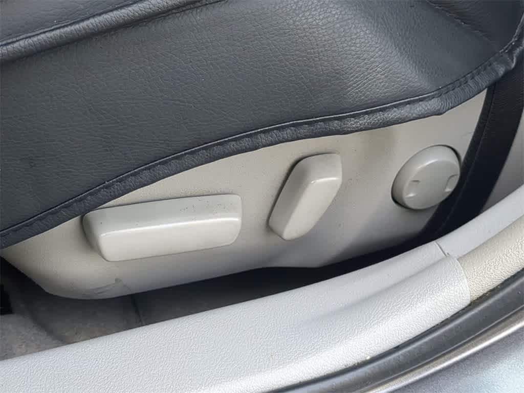 2017 Toyota Camry LE 18