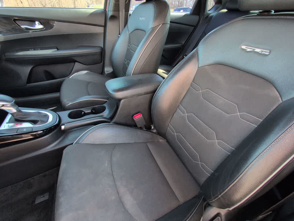 Thumbnail: 2020 Kia Forte - 15