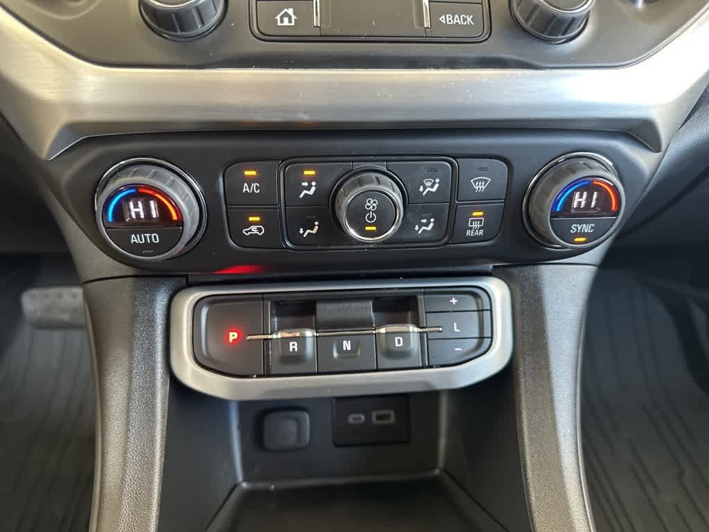 Thumbnail: 2023 GMC Acadia - 18