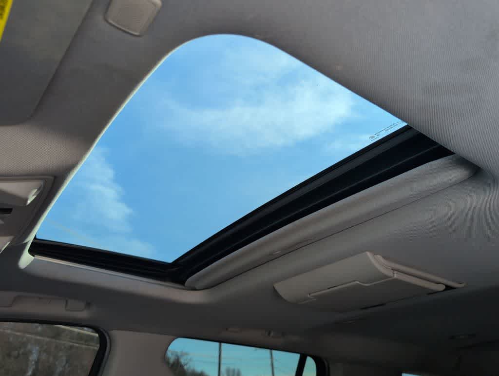 Thumbnail: 2018 Chevrolet Tahoe - 20