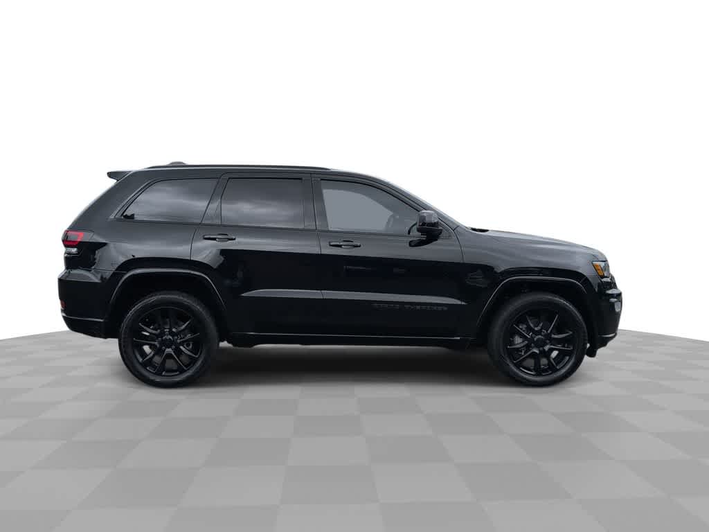 Thumbnail: 2020 Jeep Grand Cherokee - 9