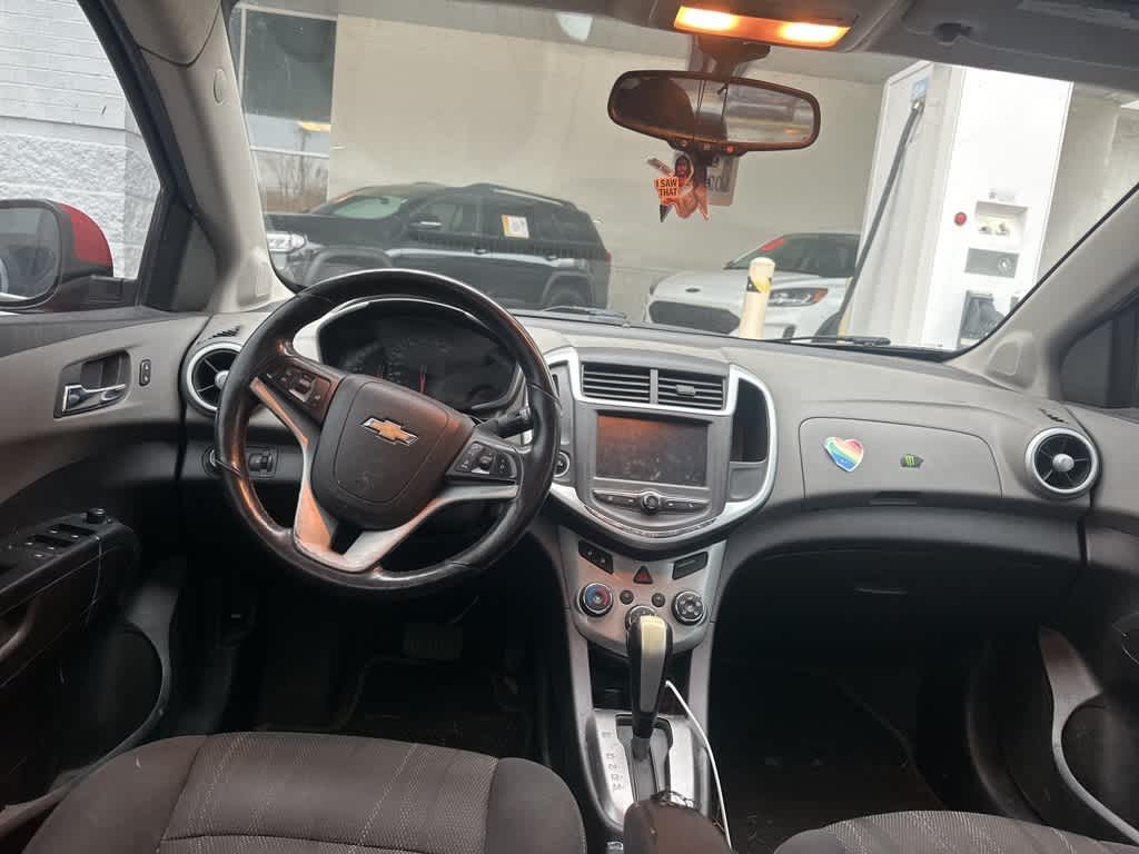 Thumbnail: 2017 Chevrolet Sonic - 5