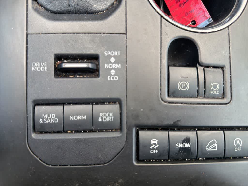 Thumbnail: 2021 Toyota Highlander - 14