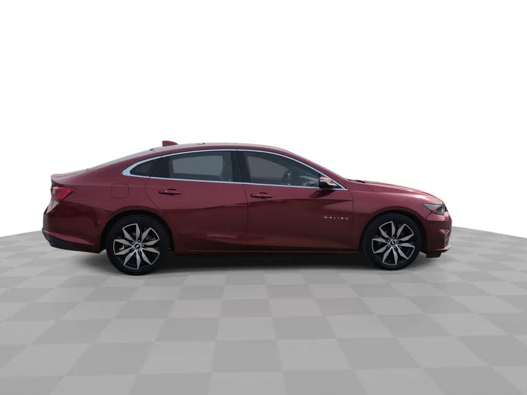 Thumbnail: 2016 Chevrolet Malibu - 9