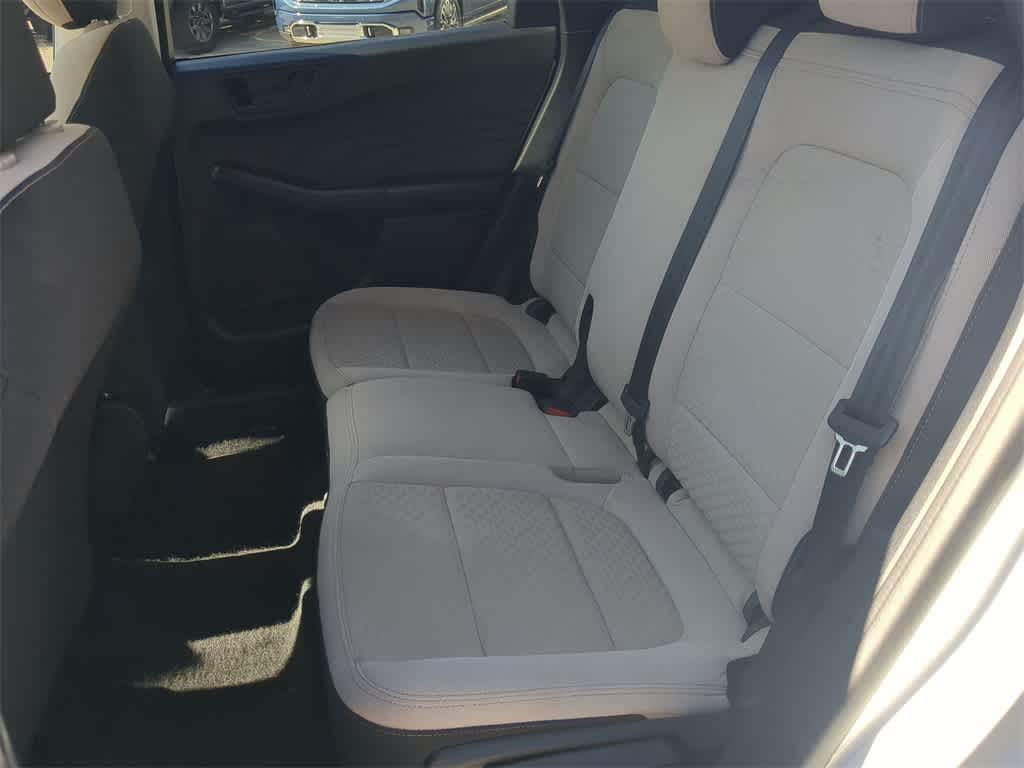 Thumbnail: 2022 Ford Escape - 18