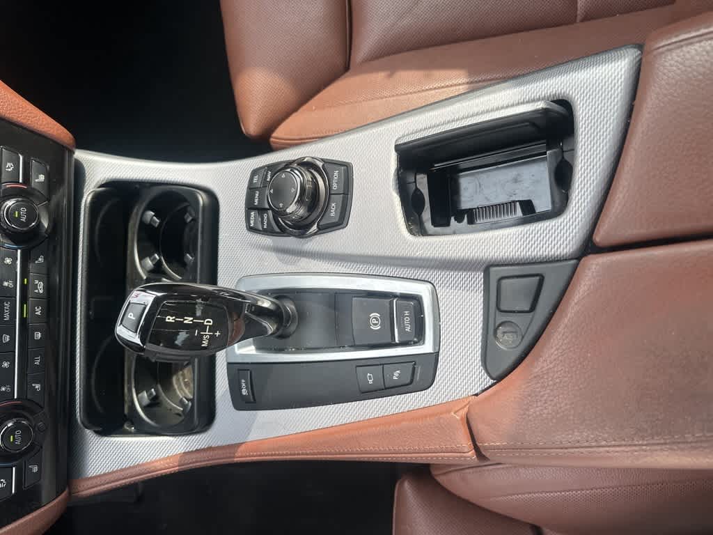 Thumbnail: 2013 BMW 5 Series - 8