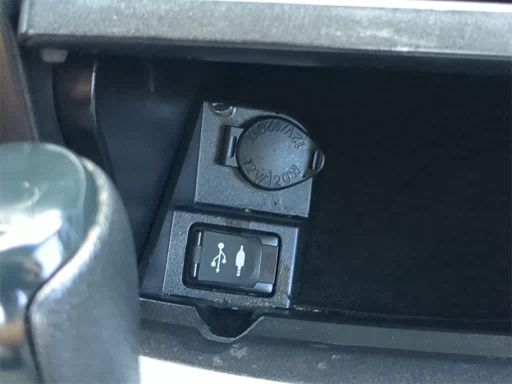 2017 Toyota Camry LE 31