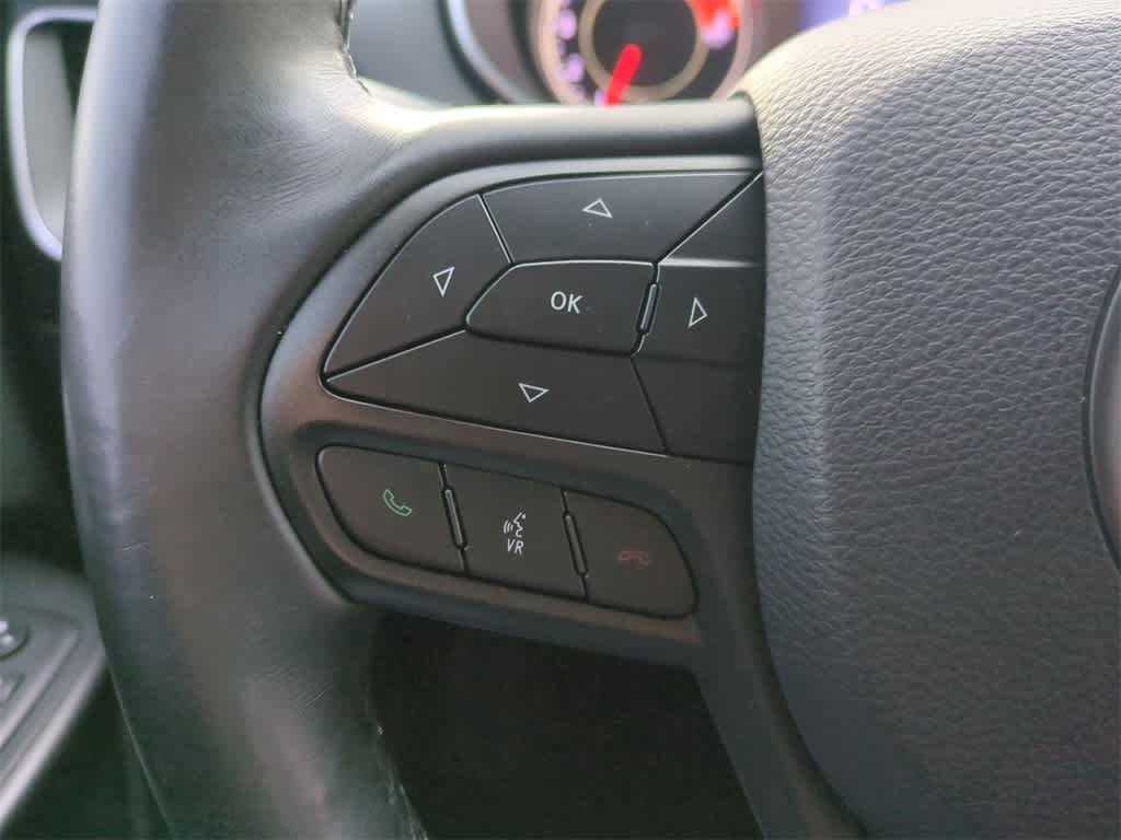 Thumbnail: 2019 Jeep Cherokee - 24