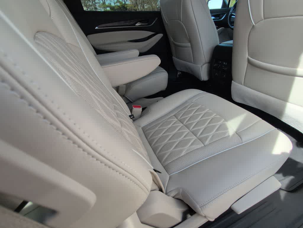 Thumbnail: 2022 Buick Enclave - 21