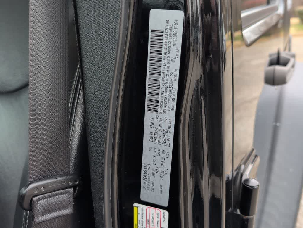 Thumbnail: 2017 Jeep Wrangler - 15