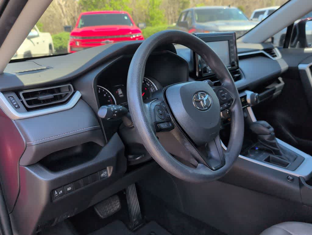 Thumbnail: 2021 Toyota RAV4 - 10