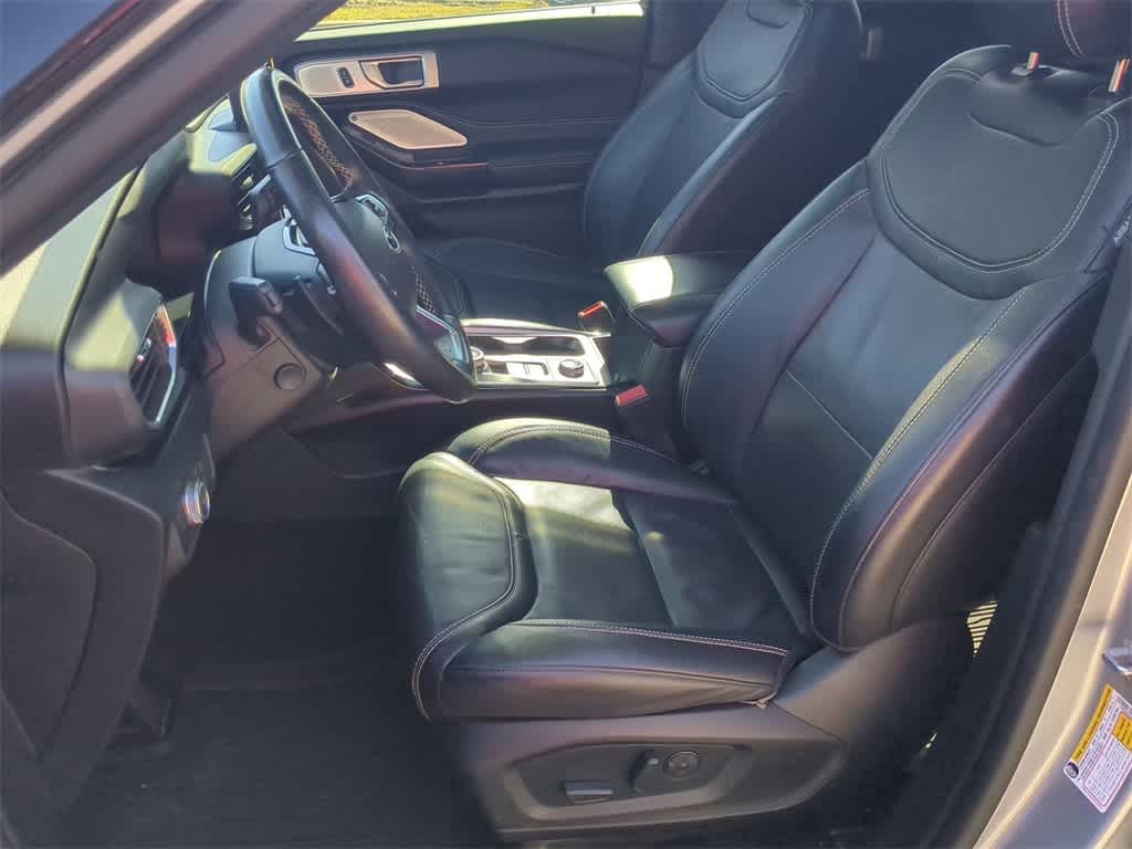 Thumbnail: 2021 Ford Explorer - 16