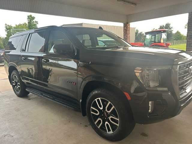Thumbnail: 2022 GMC Yukon XL - 3