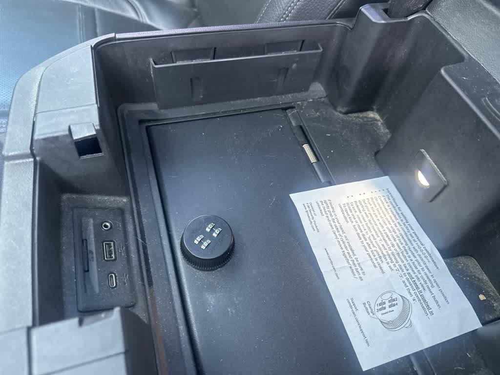 Thumbnail: 2021 GMC Sierra 2500 - 22