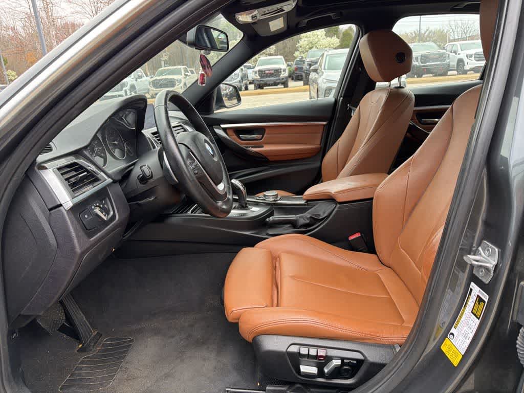 Thumbnail: 2017 BMW 3 Series - 8