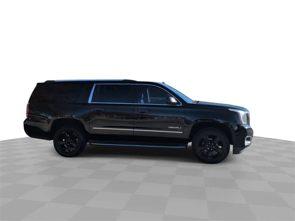 Thumbnail: 2019 GMC Yukon XL - 9