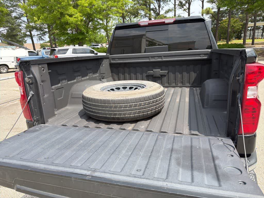 Thumbnail: 2023 Chevrolet Silverado 1500 - 21