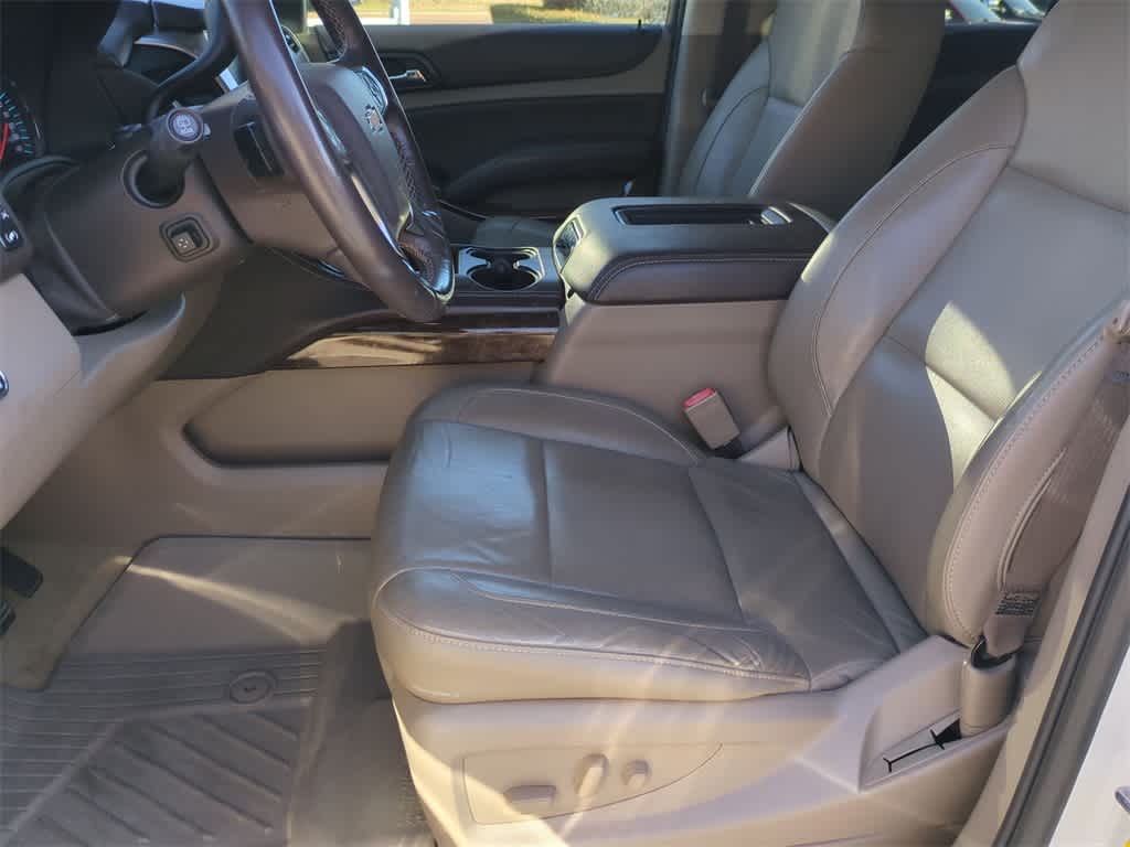 Thumbnail: 2018 Chevrolet Suburban - 17