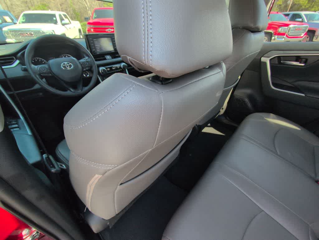 Thumbnail: 2021 Toyota RAV4 - 19