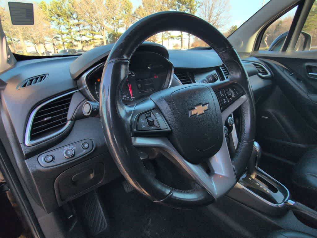 Thumbnail: 2017 Chevrolet Trax - 10